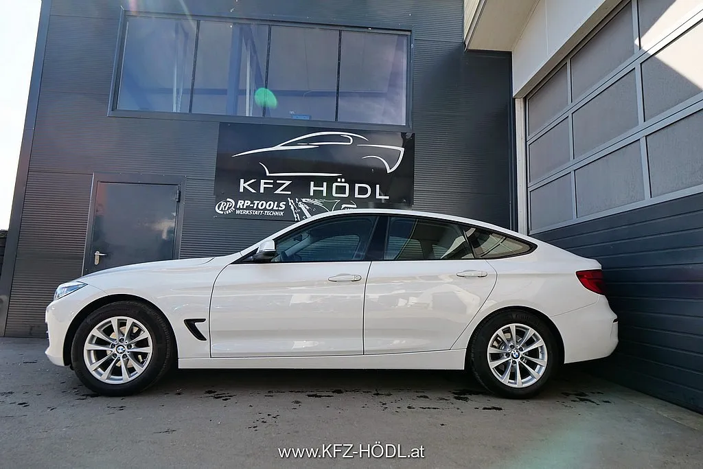 BMW 320d xDrive Gran Turismo Advantage Image 6