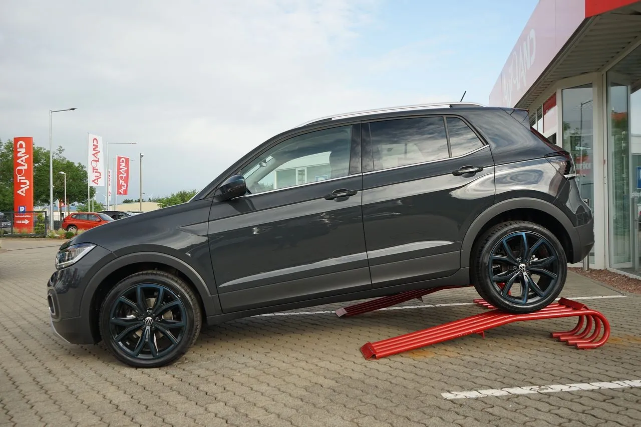 Volkswagen T-Cross 1.0 TSI DSG Navi...  Image 3