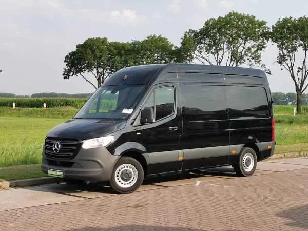 Mercedes-Benz Sprinter 314 L2H2 RWD Airco MBUX Image 2