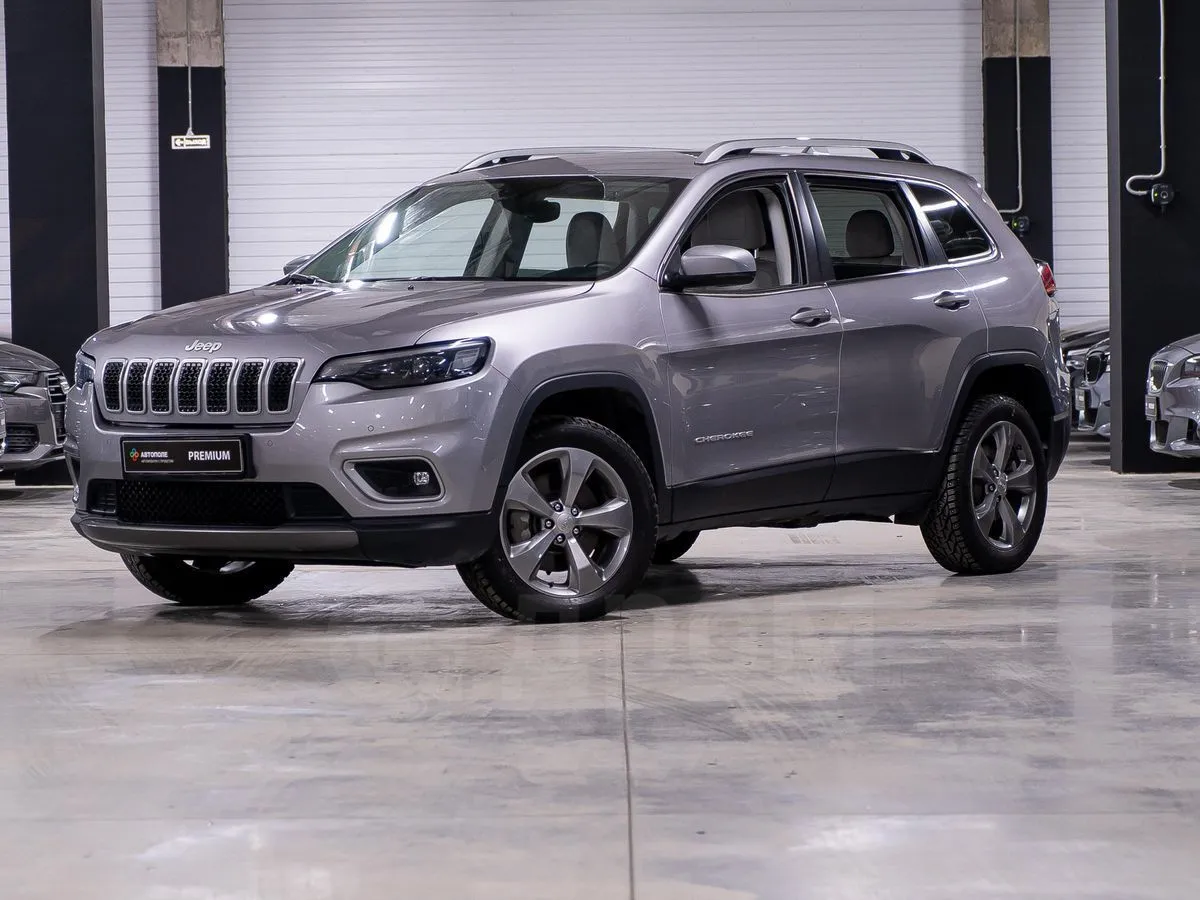 Jeep Cherokee Image 2